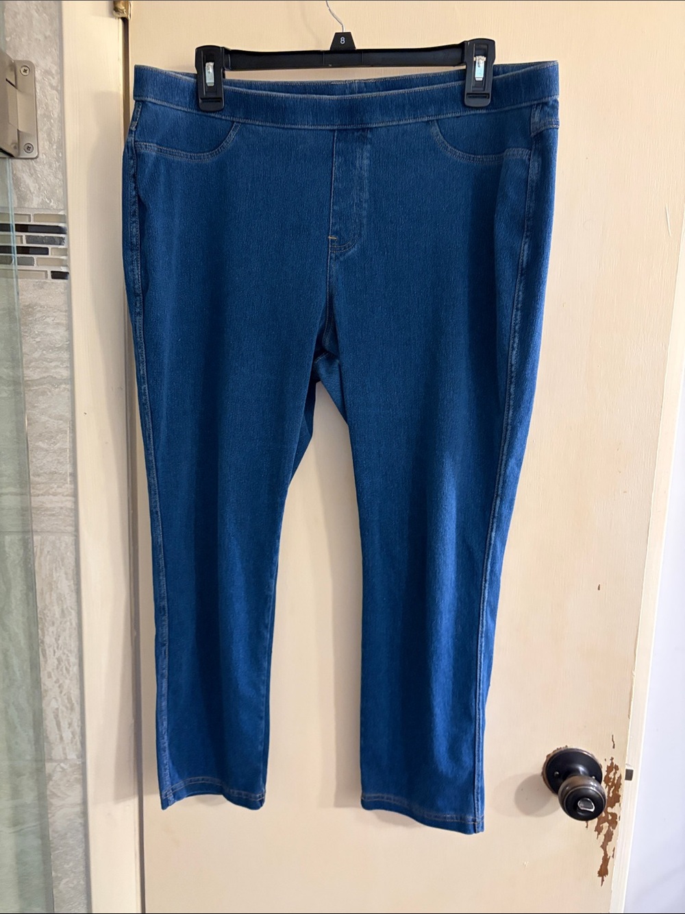 Comfort Stretch Pull-On Cropped Jeggings in Medium Blue